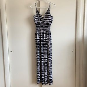 BOBBIE BROOKS BLACK AND WHITE MAXI DRESS